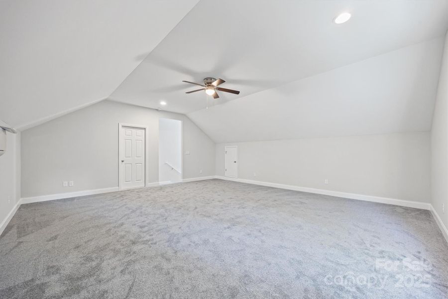 Spacious, unfurnished interior of a new home in , York (Image 28).