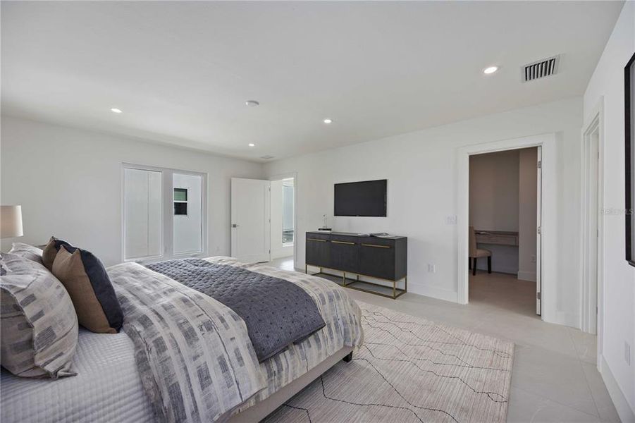 Furnished interior view inside a new home in , Sarasota (Image 12).