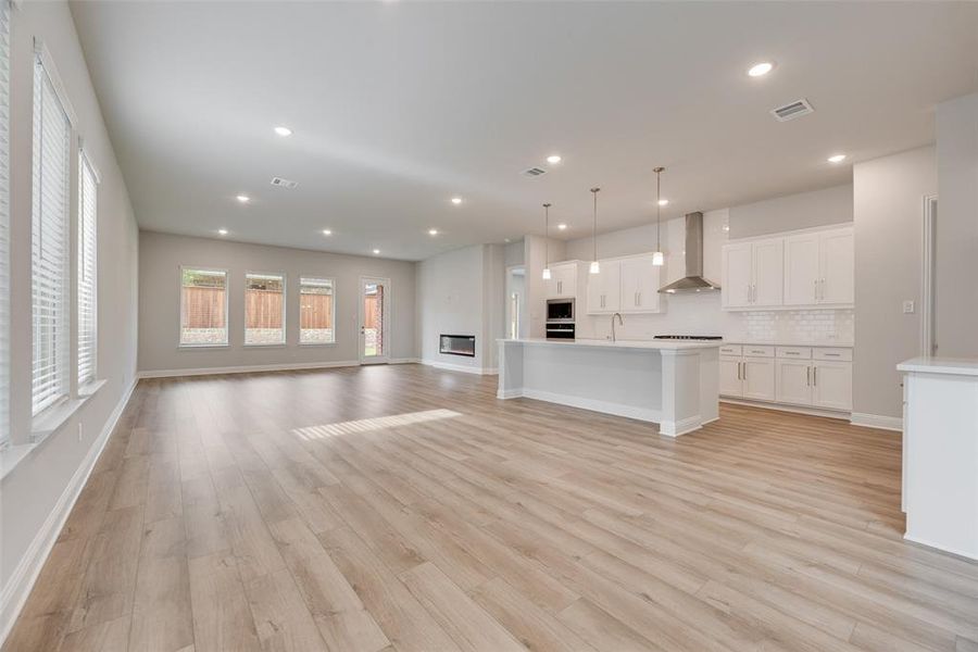 Spacious, unfurnished interior of a new home in Bayside, Rowlett (Image 23).