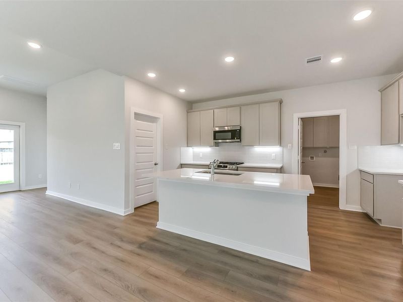 Furnished interior view inside a new home in River Ranch Meadows, Dayton (Image 6).