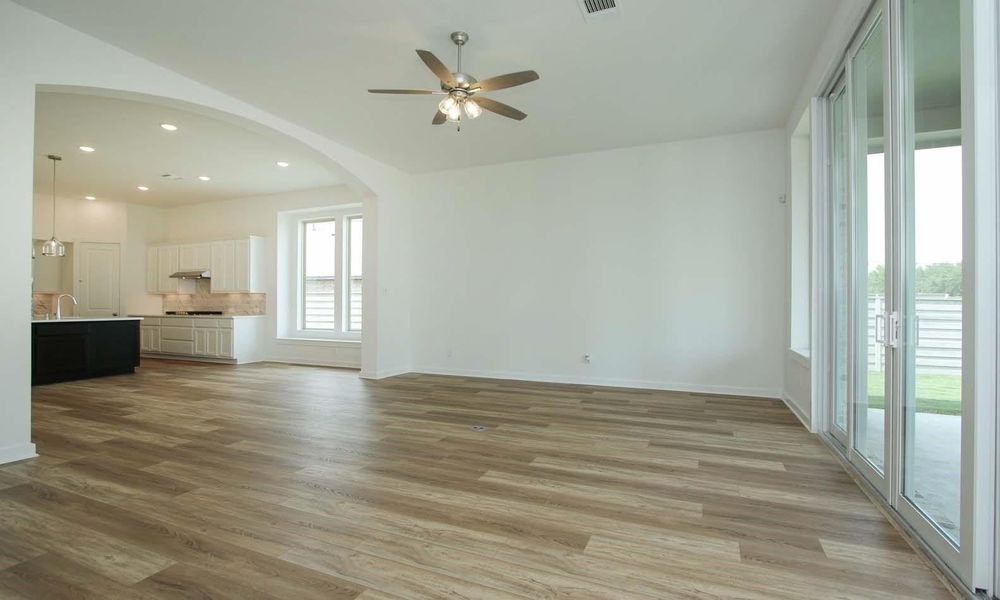 Spacious, unfurnished interior of a new home in ARTAVIA: 50ft. lots, Conroe (Image 11). Spacious, unfurnished interior of a new home in ARTAVIA: 50ft. lots, Conroe (Image 11).