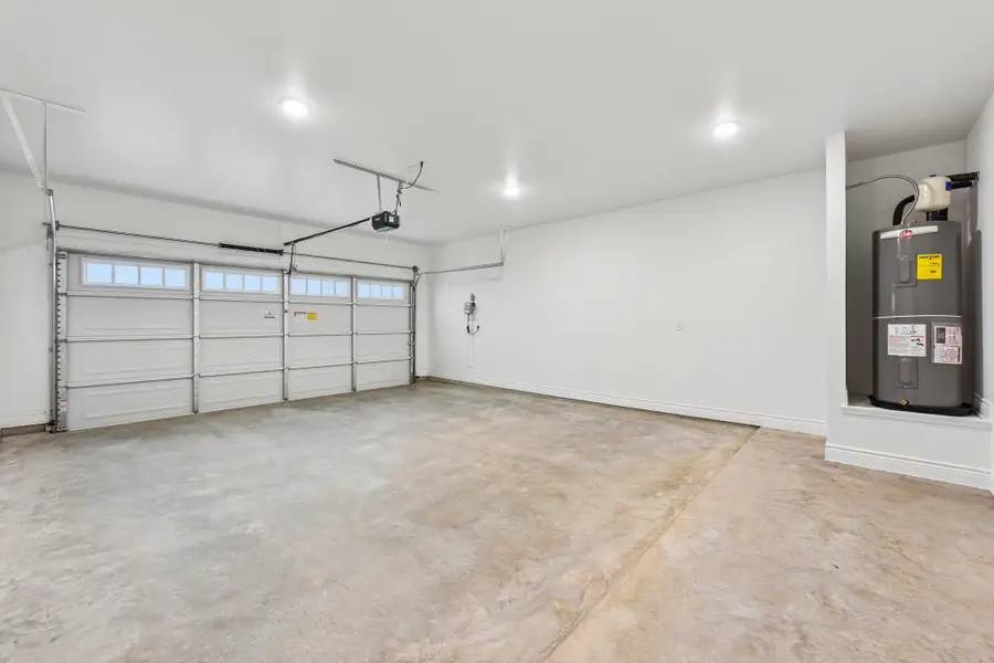 A spacious, pristine garage offers room for a fullsize pickup with no problem! A spacious, pristine garage offers room for a fullsize pickup with no problem!
