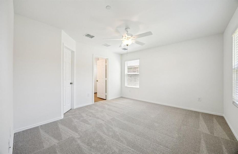 Owner's suite with private bath Owner's suite with private bath