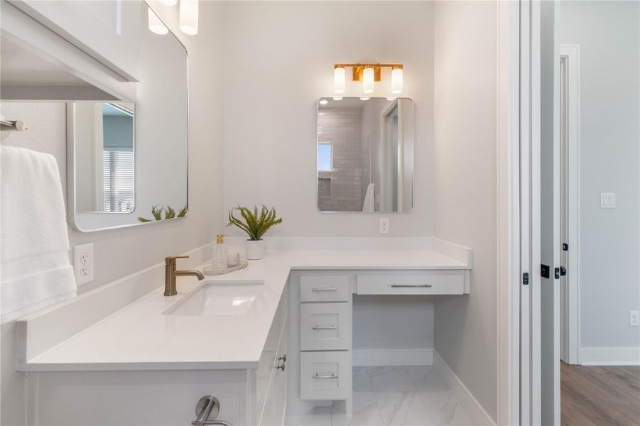 Furnished interior view inside a new home in , Bryan (Image 14).