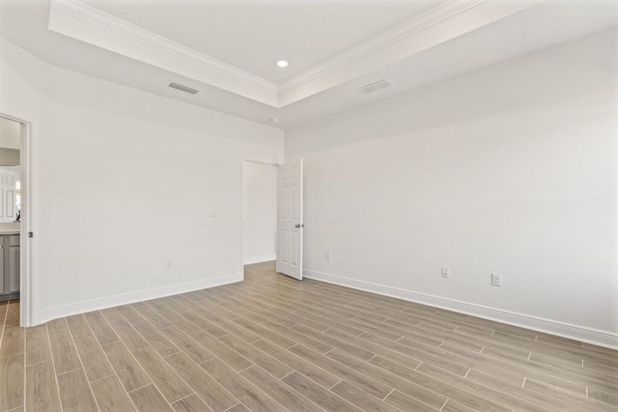 Spacious, unfurnished interior of a new home in Natureview, Freeport (Image 29).