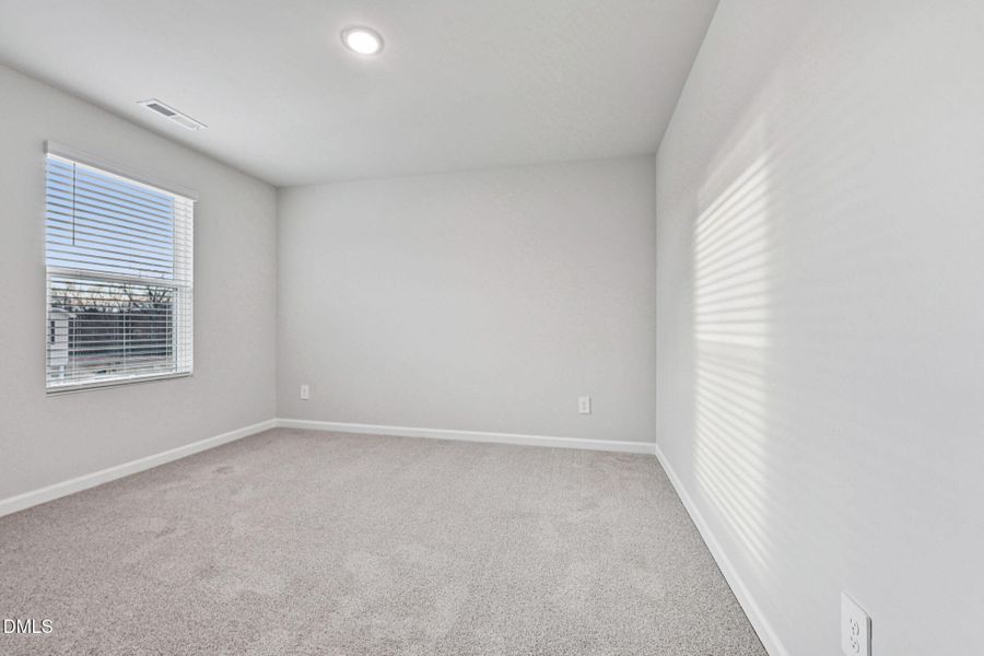 19-web-or-mls-Raleigh - Oak Manor - 909