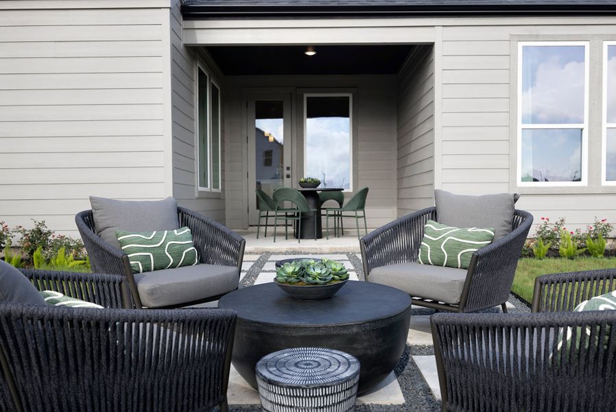 Representative exterior details of a home built from the 3554 by Risewell Homes in Parkton Square, Kyle (Image 3).