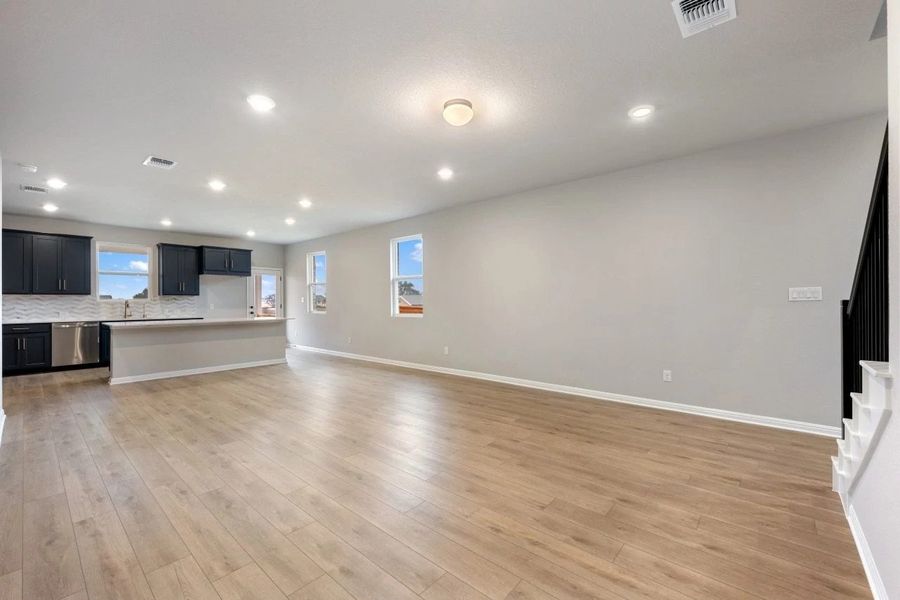 Spacious, unfurnished interior of a new home in Berry Creek Highlands, Georgetown (Image 24).