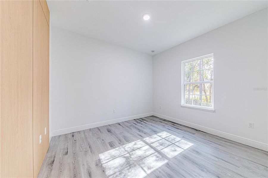 Spacious, unfurnished interior of a new home in , Citrus Springs (Image 35).