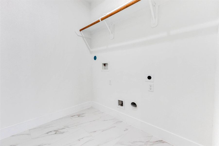 Spacious, unfurnished interior of a new home in , Houston (Image 26).