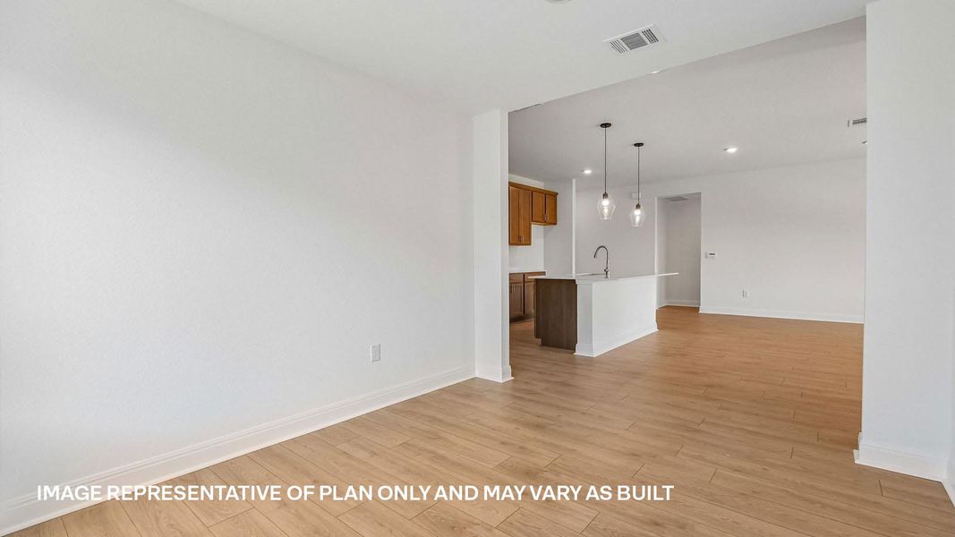 Representative unfurnished interior of a home built from the The Westley by D.R. Horton in Riverview, Georgetown (Image 20).