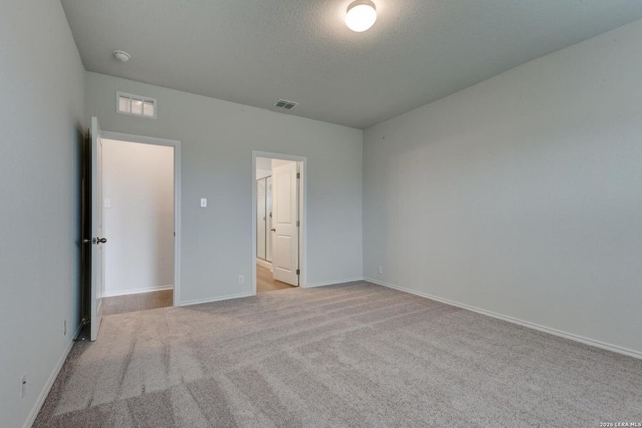 Spacious, unfurnished interior of a new home in Cordova Trails, Seguin (Image 17).