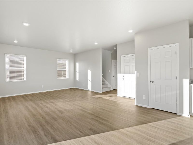 Spacious, unfurnished interior of a new home in Lorson Ranch : The Springs Collection, Colorado Springs (Image 9).