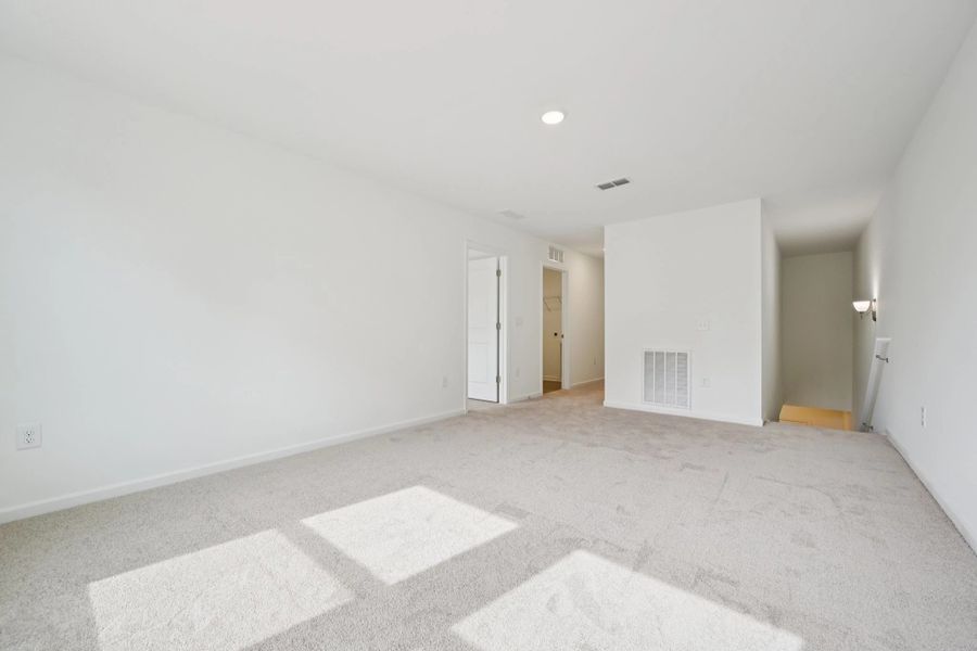 Representative images and renderings are for illustrative purposes. Actual structural options and design finishes of home may vary. Representative images and renderings are for illustrative purposes. Actual structural options and design finishes of home may vary.