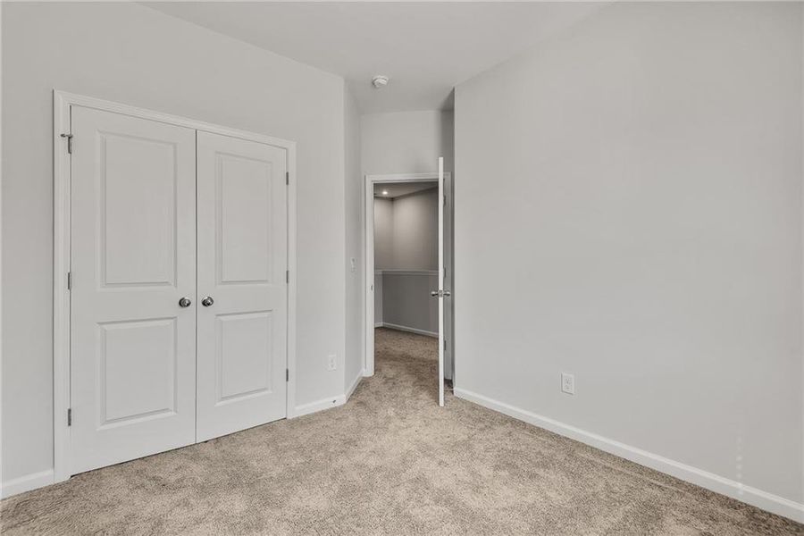 Spacious, unfurnished interior of a new home in Waverly at Buice Lake, Acworth (Image 37). Spacious, unfurnished interior of a new home in Waverly at Buice Lake, Acworth (Image 37).