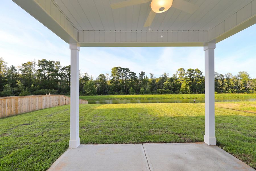 Exterior details and patio area of a home in Jordan Grove, Conway (Image 3).