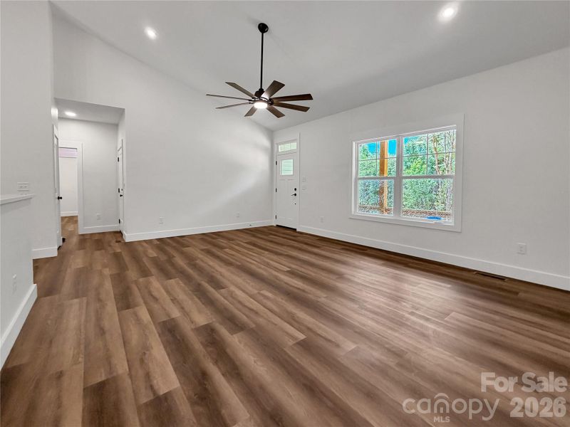 Spacious, unfurnished interior of a new home in , Forest City (Image 17).