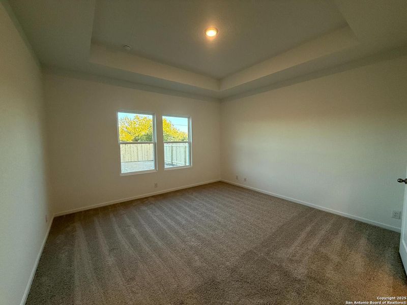 Spacious, unfurnished interior of a new home in Meadows at Hennersby Hollow 40's, San Antonio (Image 23). Spacious, unfurnished interior of a new home in Meadows at Hennersby Hollow 40's, San Antonio (Image 23).