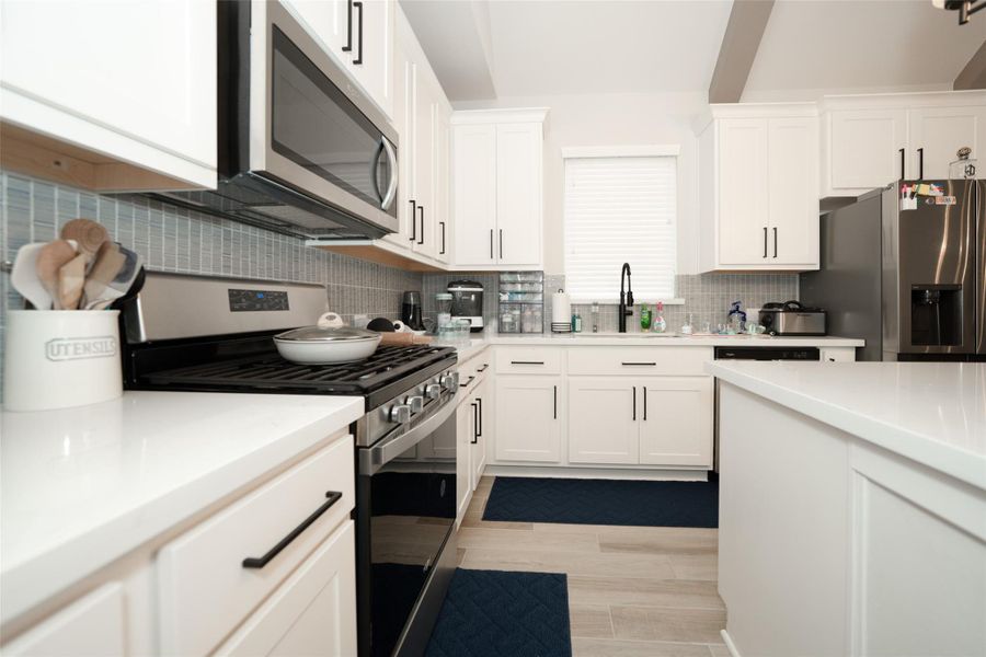 Furnished interior view inside a new home in Elyson, Katy (Image 8).