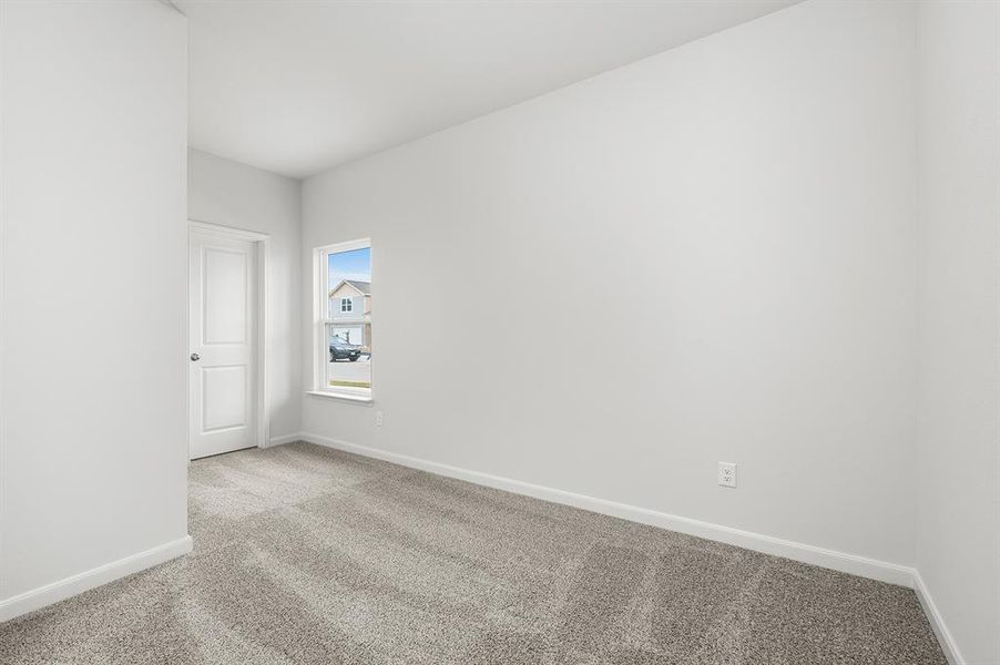 Spacious, unfurnished interior of a new home in Big Sky Estates, Ponder (Image 6).