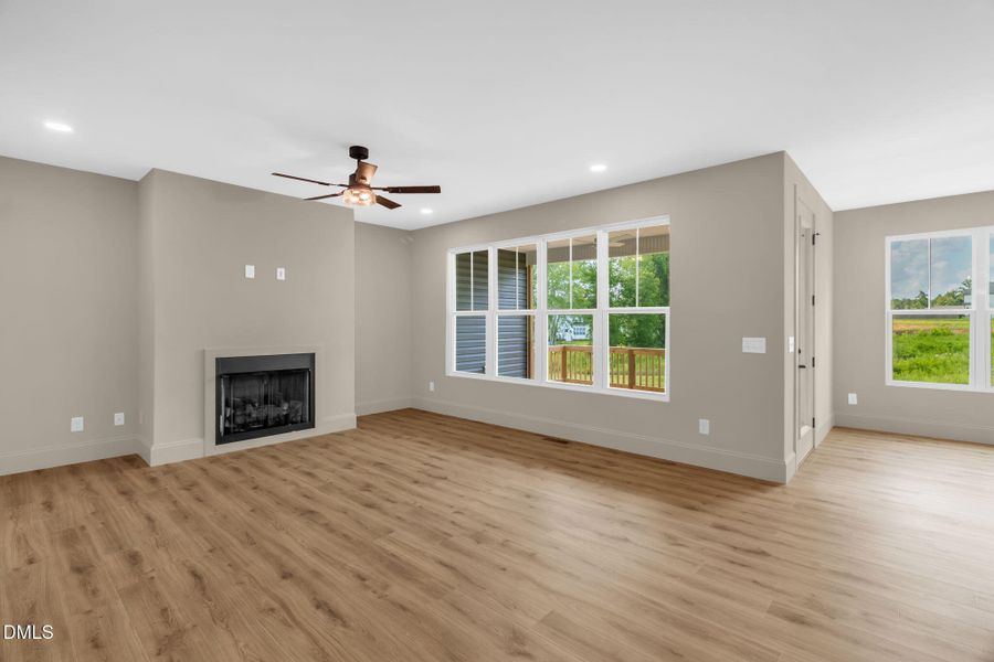 13-web-or-mls-8810 Rudy Dr-12