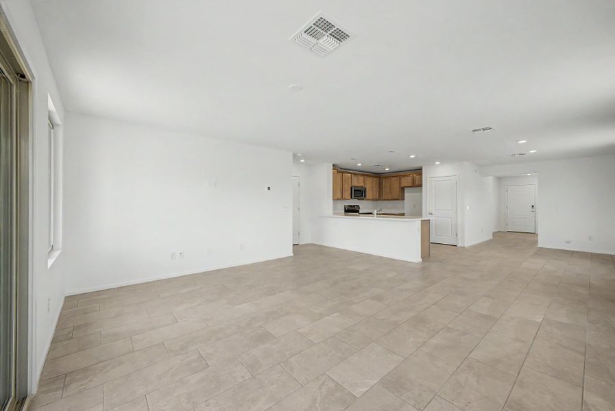 Spacious, unfurnished interior of a new home in Wildera, San Tan Valley (Image 7). Spacious, unfurnished interior of a new home in Wildera, San Tan Valley (Image 7).
