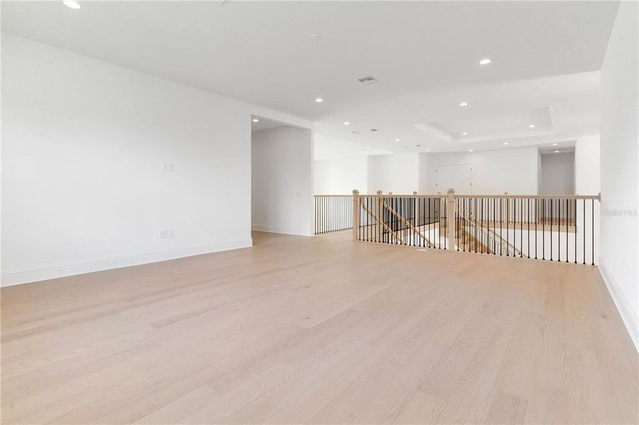 Spacious, unfurnished interior of a new home in , Orlando (Image 57).