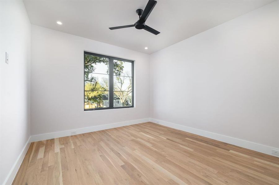 Spacious, unfurnished interior of a new home in , Dallas (Image 22).