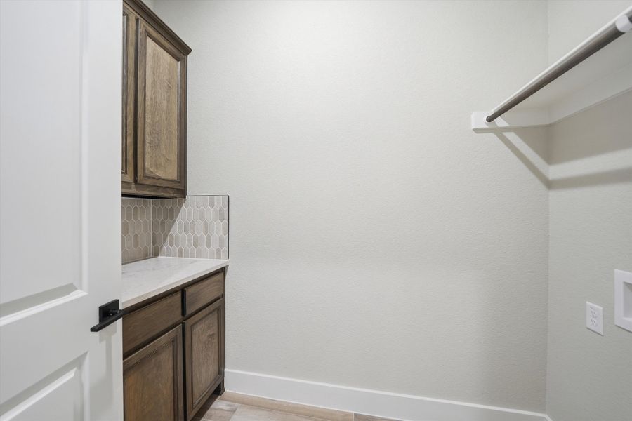 Furnished interior view inside a new home in Eagle Ridge Estates, Weatherford (Image 11).