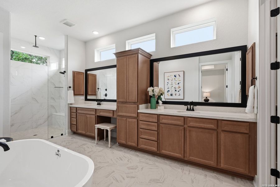 Furnished interior view inside a new home in Potranco Oaks, Castroville (Image 37).