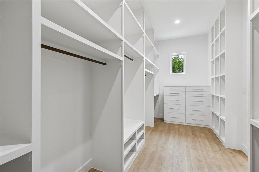 Spacious, unfurnished interior of a new home in , Midlothian (Image 21).