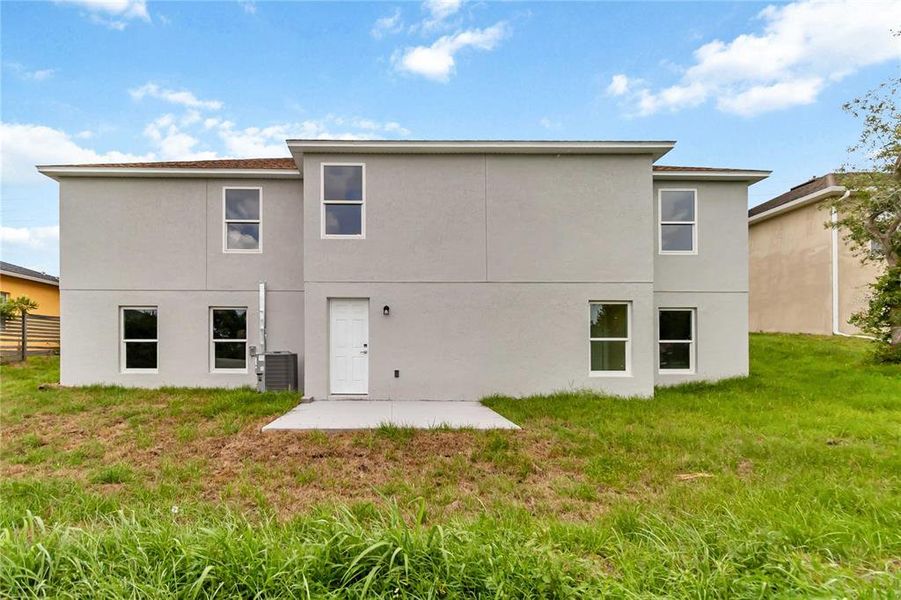 Exterior details and patio area of a home in , Deltona (Image 18).