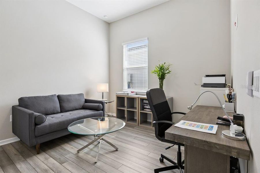 Furnished interior view inside a new home in , Winter Garden (Image 30).