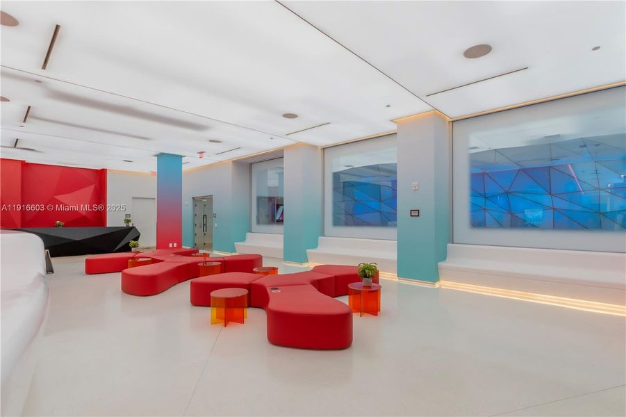 Community amenities in The Estates at Acqualina, Sunny Isles Beach (Image 14).