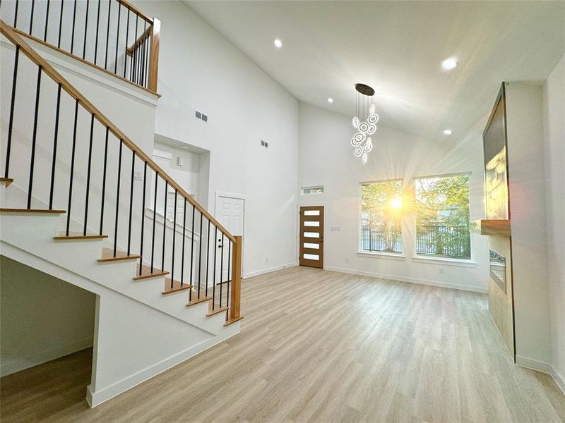 Spacious, unfurnished interior of a new home in , Greenville (Image 9).