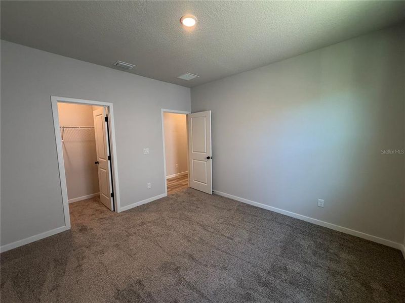 Spacious, unfurnished interior of a new home in Reserve East, Flagler Beach (Image 35).