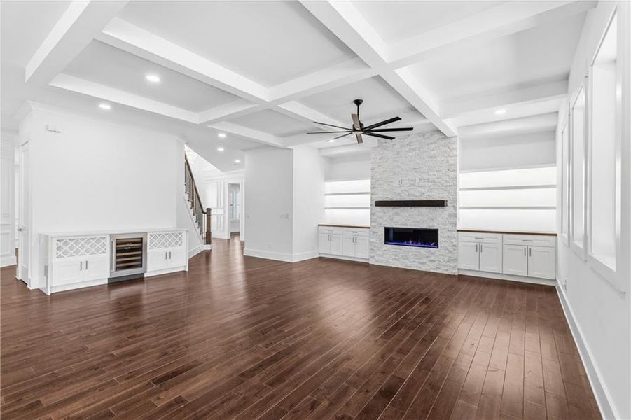 Spacious, unfurnished interior of a new home in , Alpharetta (Image 79).