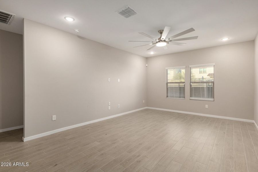 07 Straight Arrow 07 Straight Arrow