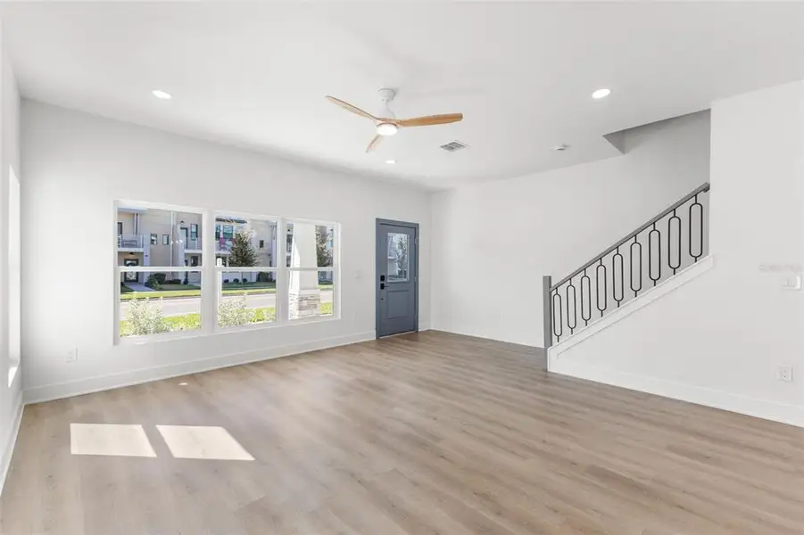 Spacious, unfurnished interior of a new home in , St. Petersburg (Image 16).