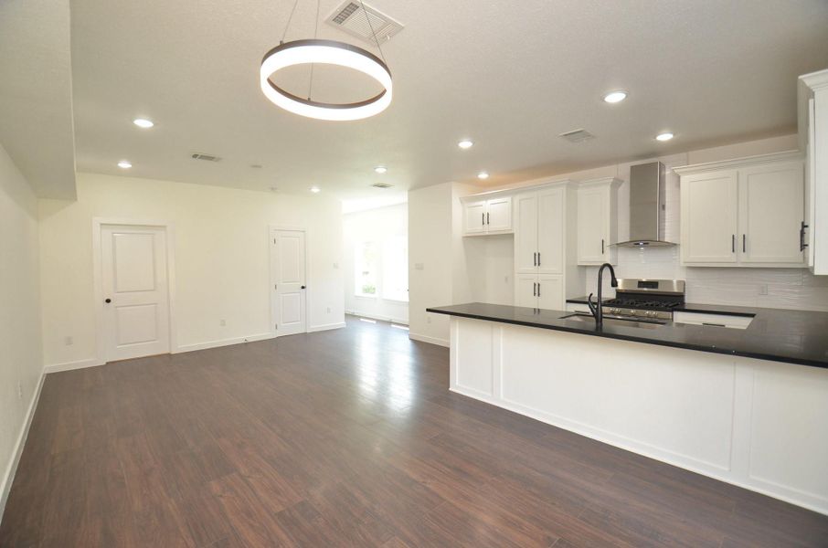 Image 33 of a home in . Image 33 of a home in .