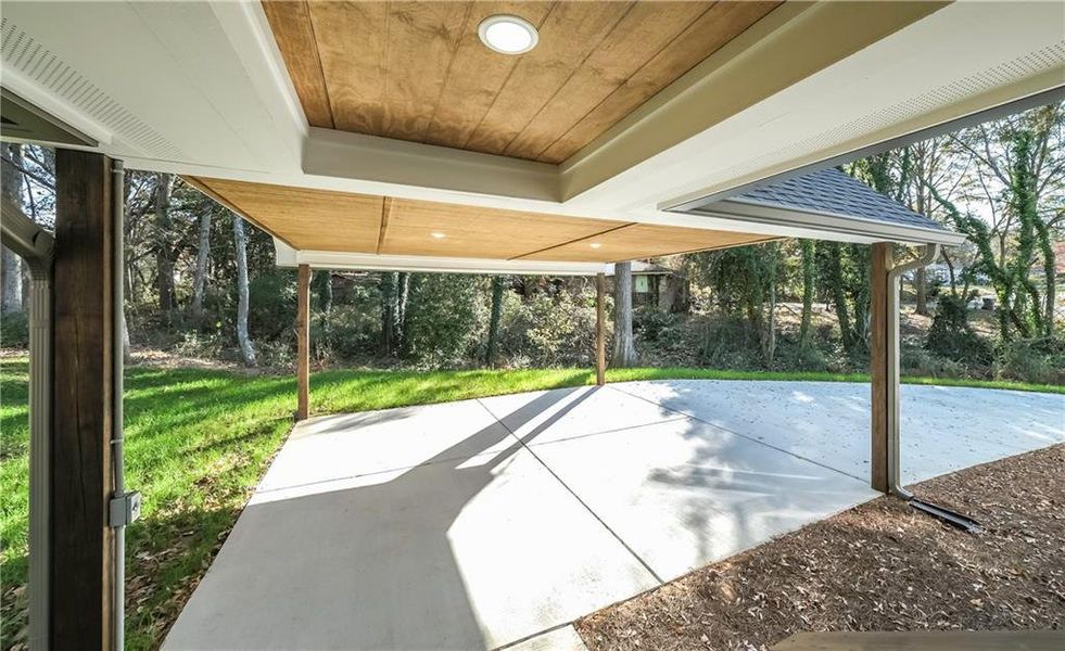 Exterior details and patio area of a home in , Bremen (Image 3).