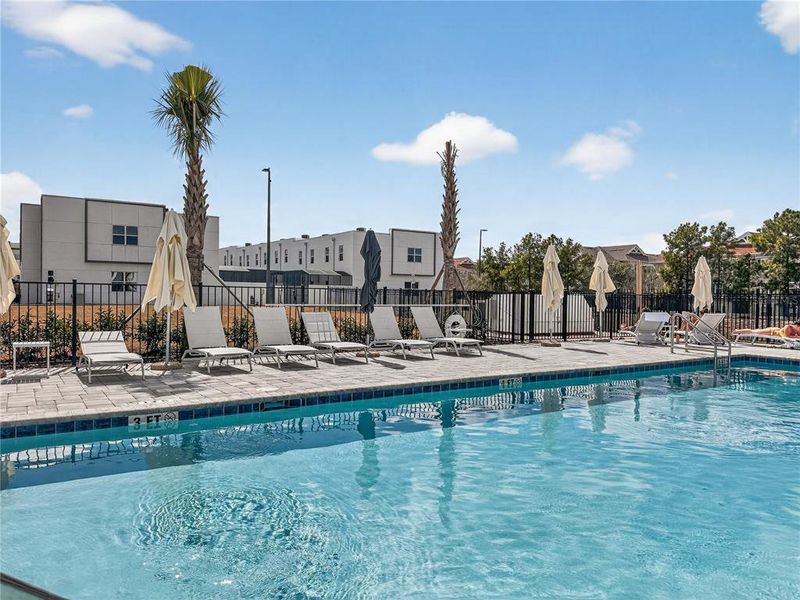 Community amenities in , Davenport (Image 47).