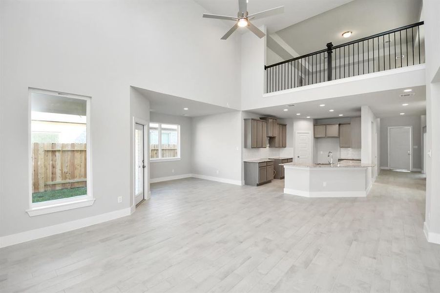 View from family room to the breakfast nook and kitchen.