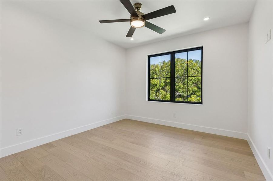 Spacious, unfurnished interior of a new home in , Dallas (Image 18).