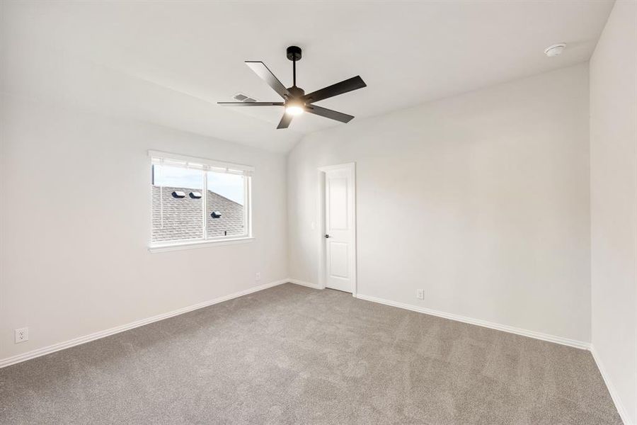 Spacious, unfurnished interior of a new home in Villages of Walnut Grove, Midlothian (Image 35).