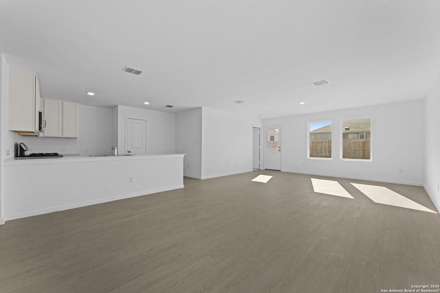 Spacious, unfurnished interior of a new home in Friendship Oaks, Fredericksburg (Image 17). Spacious, unfurnished interior of a new home in Friendship Oaks, Fredericksburg (Image 17).