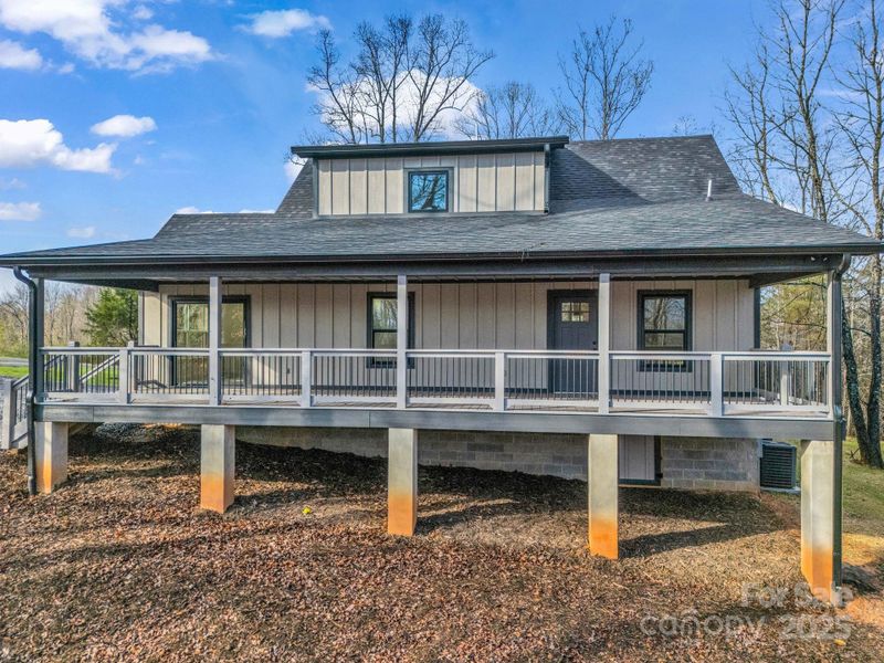 Exterior details and patio area of a home in , Nebo (Image 22).