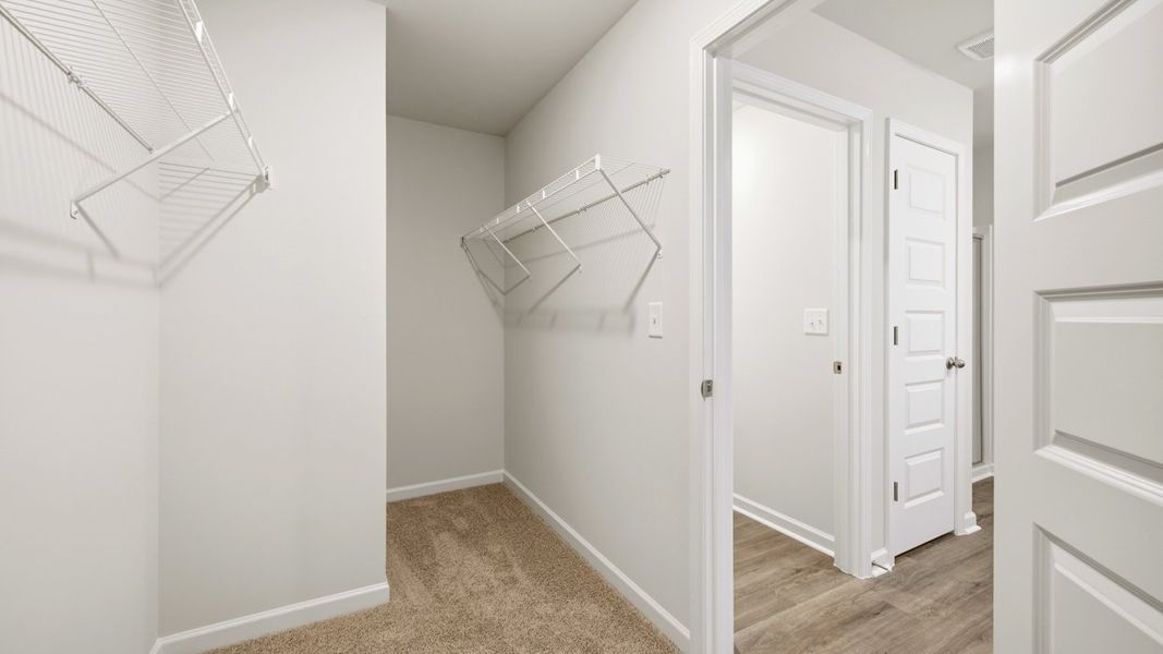 Representative unfurnished interior of a home built from the Hayden by D.R. Horton in Jackson Landing, Jefferson (Image 31).