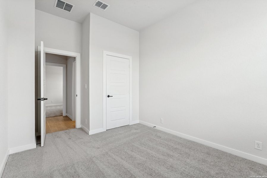 Spacious, unfurnished interior of a new home in , New Braunfels (Image 10).
