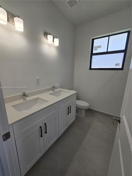 Image 76 of a home in .